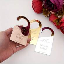 1pc 7x14cm Customized Wedding Party Bridal Suite Door Sign Personalized Acrylic Mirror Bride Name Do Not Disturb Hanging Card Multi-Functional, Ornamental, For Anniversaries, For Valentine's Day Garden, Custom, Personalized, Unique, Ideal Gifts For Him, For Anniversaries, For Valentine's Day, For Mother's Day, For Weddings, For Housewarming,Customized Wedding Crafts,Chic Autumn,Warm Ambience,Fall Decor