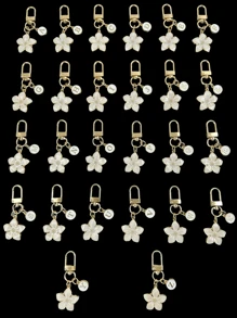 可爱又美丽的樱花，多种字母样式，可爱的樱花，字母系列，是送给朋友的最佳礼物，适合大学生和小学生的书包挂件，汽车钥匙扣，生日和节日礼物，万圣节和圣诞节服装配饰