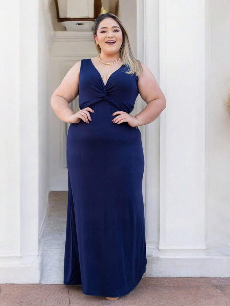 Plus Size Long Dress With V-Neck And Criss-Cross - Màu xanh hải quân - Xem 1