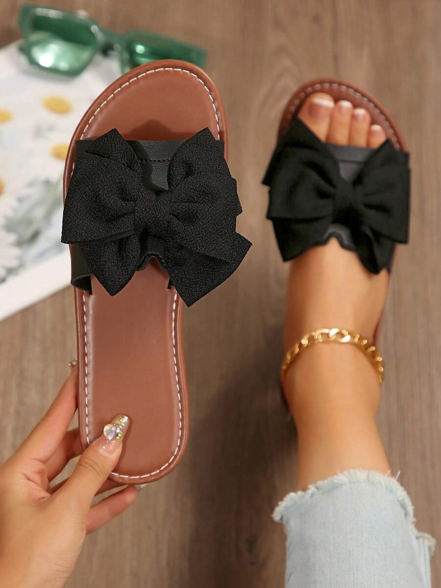 女士休闲平底凉鞋，圆头防滑拖鞋，适合室内和室外海滩使用