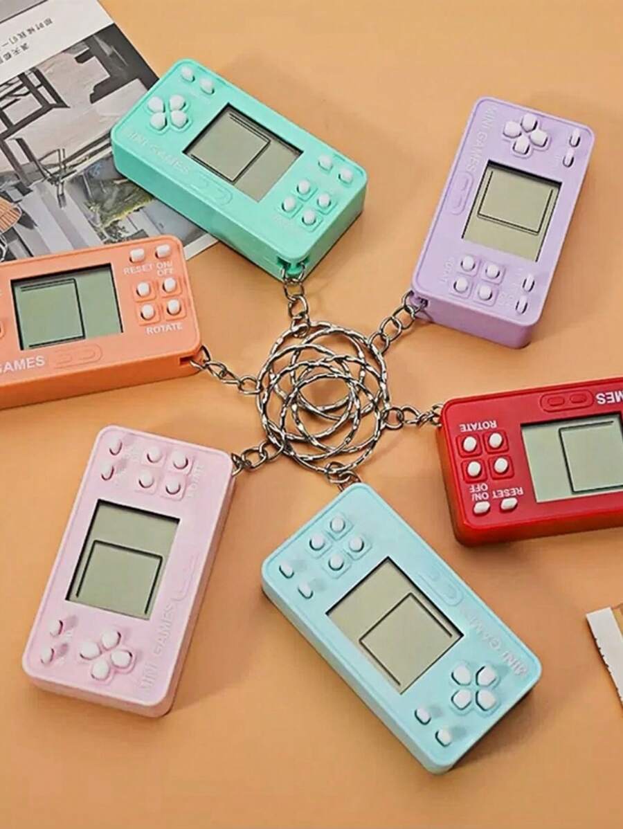 1 块立方体游戏机，既可以用来玩游戏，又可以作为钥匙扣装饰挂件，坦克/射击/打地鼠/弹球，内含纽扣电池，内含原声，可以随时随地玩游戏，是一款很棒的游戏机挂件，可以作为派对礼物送给好朋友，是一份非常令人愉快的礼物 - 彩色 - 查看 1