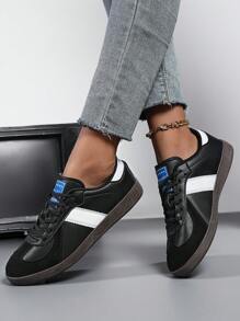 New High-Quality Fashion Casual Retro Sports Sneakers, Bicolor Luxury Flat Shoes Suitable For Students And Couples