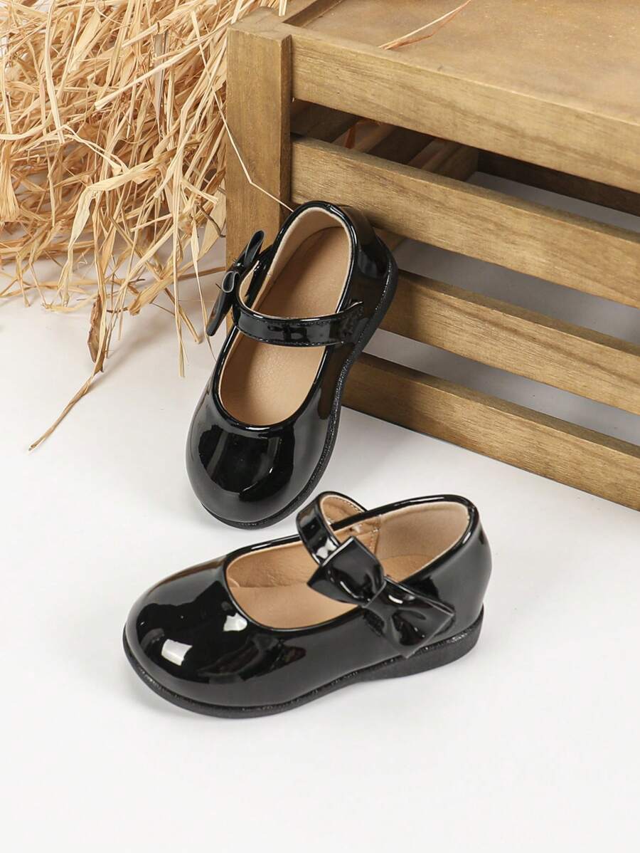 Infant/Toddler Girls Soft-Sole Butterfly Decoration Cute Prewalker Shoes For Everyday Casual Wear - Black - View 1