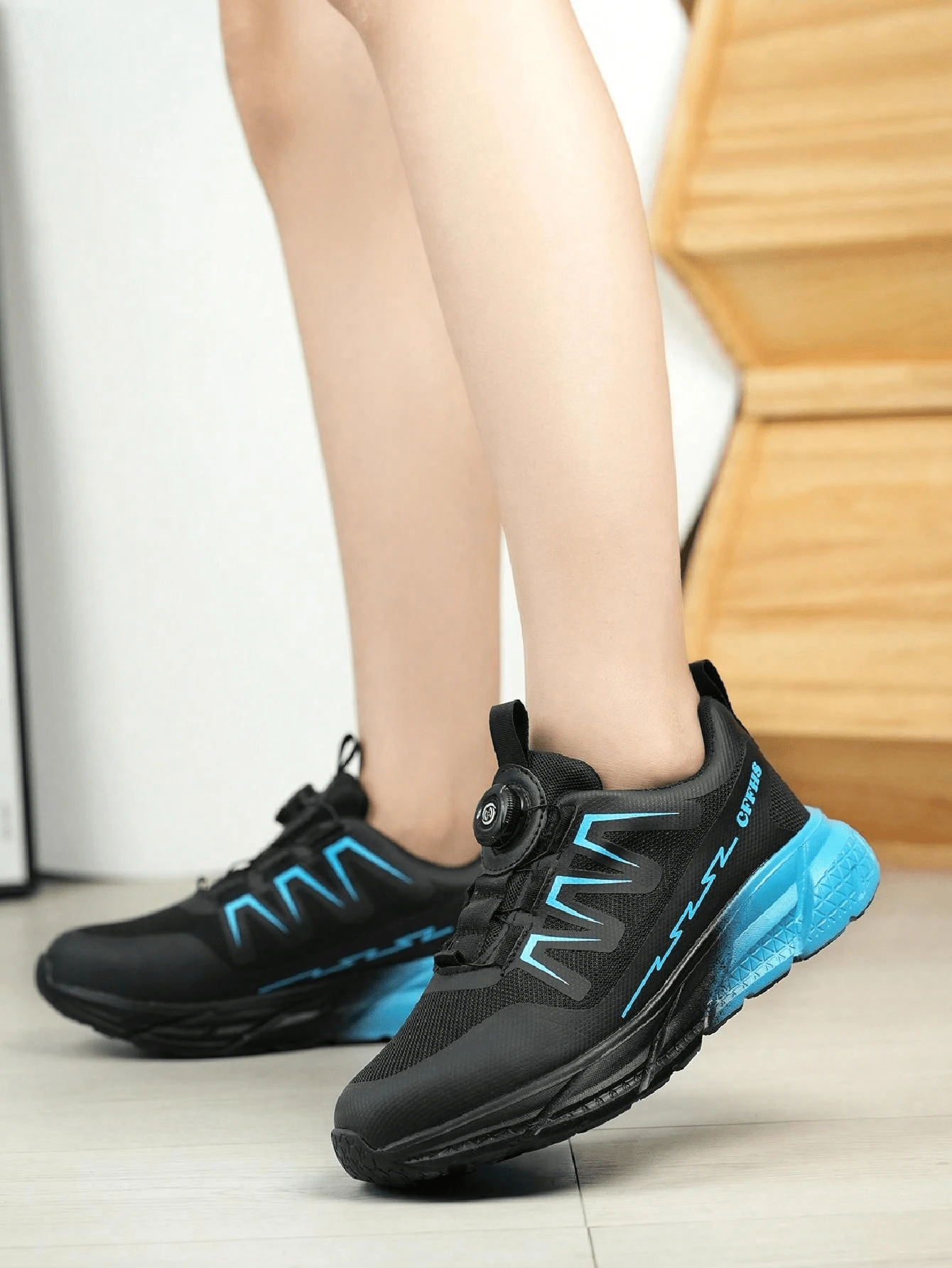 lightweight women's safety shoes