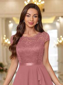 MIUSOL 花卉蕾丝束身荷叶边鸡尾酒礼服