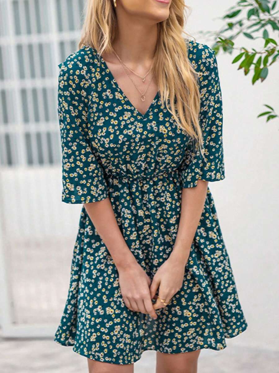 V Neck Tie-Back Dress - Green - View 1