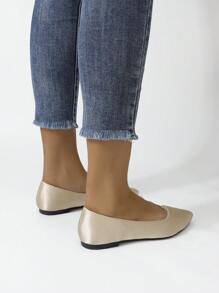 Flache Schuhe mit weicher Sohle, neue Ankunft Frühling & Herbst 2024, bequeme Slip-On Lässig Flache Schuhe mit Spitze, vielseitige Damen Sneaker in Großen Größen