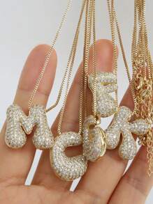 1 pezzo Collana con ciondolo a lettera da A a Z, esageratamente deformata, micropavé con zirconi cubici, placcata in oro 18K, ciondolo a iniziale per uomo e donna