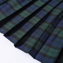 European & American Spring Season Men's Traditional Scottish Tartan Plaid Kilt Skirt, Pure Green Pleated Skirt, Suitable For Festivals, Halloween,  Costume, Party, Adjustable Size, With Decorative Belt