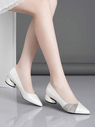 新款舒适时尚高跟鞋，带水钻装饰，有黑色、白色和银色可选，尖头，粗跟，百搭女士办公室工作鞋