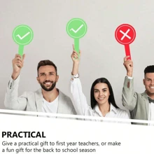 1PC Right Or Wrong Hand Raise The Card, Hook Cross Circle Raise The Hand Card, Christmas, Portable Classroom Answer Card, Kindergarten Classroom Teaching Aids Hand Card Referee, Judge Right And Wrong Score Card, Interactive Toys, PVC Materials, Two-Sided Teaching Tools Of The Right And Wrong Answer Indicator,Back To School