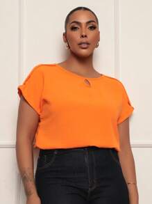 ONLYONE - PLUS SIZE SHORT SLEEVE BLOUSE IN AIR FLOW DUNES WITH NECKLINE DETAIL - SHEIN WOMEN'S BLOUSES - 橘色 - 查看 1