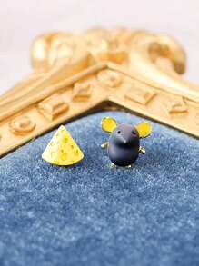 1 pereche asimetrică ureche galbenă șoarece fură brânză distracție desene animate cercei cadou