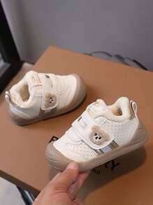 1 par de zapatos deportivos casuales para niños pequeños con forro cálido, decoración de oso, suela suave antideslizante, adecuados para el invierno