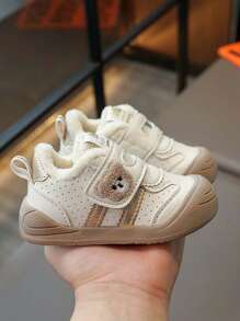 1 par de zapatos deportivos casuales para niños pequeños con forro cálido, decoración de oso, suela suave antideslizante, adecuados para el invierno