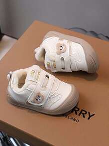 1 par de zapatos deportivos casuales para niños pequeños con forro cálido, decoración de oso, suela suave antideslizante, adecuados para el invierno