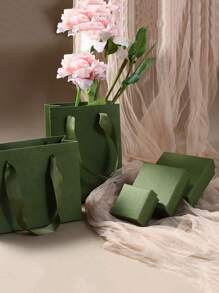 1 件复古绿色简约方形天鹅绒内衬珠宝盒、礼品包装手提包