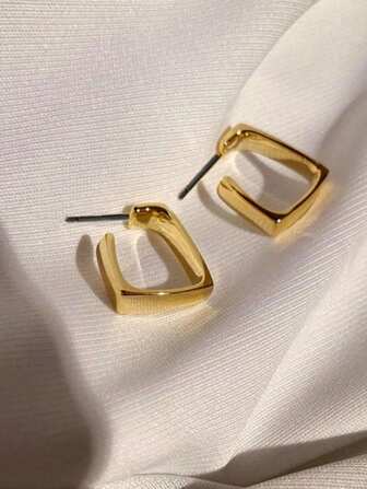 New Design Geometric Metallic Square Shape Hoop Earrings For Women, And Minimalist Style With Matte Finish