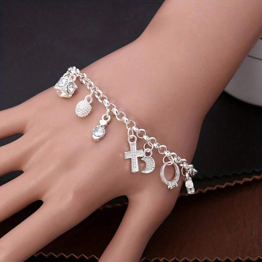 Chic SilverPlated Link Bracelet For Women Elegant Daily Wear With