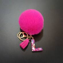 Llavero con pompón de peluche y piedra rosa en forma de letra, decoración para bolso, accesorio de estilo, regalo, recuerdo, accesorio para coche, dije para bolso, accesorios escolares, gótico, Y2K