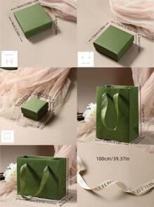 1 件复古绿色简约方形天鹅绒内衬珠宝盒、礼品包装手提包