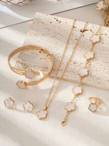 1 对耳环 + 1 条项链 + 1 条手链 + 1 条腕链 + 1 个戒指，合金首饰套装，带幸运花图案，女士时尚配饰礼品套装，婚礼新娘首饰套装万圣节