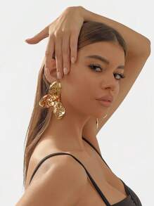 1 Pair Oversized Asymmetrical Metal Flower Earrings, Vintage Exaggerated Fashion Street Style Earrings, Gift For Women - Flower Earrings - View 3