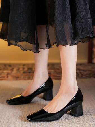 女士尖头纹理装饰高跟鞋，时尚百搭粗跟中跟鞋，正式工作通勤装连衣裙一脚蹬低帮高跟鞋