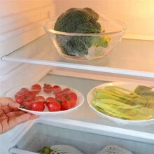 1 件 50 米经济型食品保鲜膜，可放入微波炉和冰箱