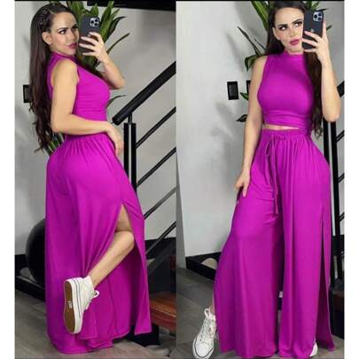 Conjunto top crop cuello redondo sin mangas pantalón con abertura