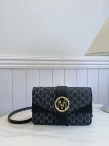 Bolso cuadrado pequeño de diseño nicho, bolso de hombro nuevo para mujer 2024, con sensación de alta gama y simplicidad, versátil para uso diario y como bandolera