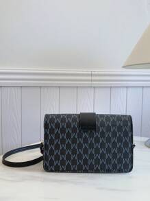 Bolso cuadrado pequeño de diseño nicho, bolso de hombro nuevo para mujer 2024, con sensación de alta gama y simplicidad, versátil para uso diario y como bandolera