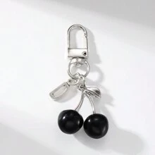 1个“A-Z字母樱桃：甜蜜之选合金钥匙扣”，樱桃具有甜蜜、爱情或好运等特殊的象征意义。与字母结合，可以传递个性化的祝福和情感联系。对于字母或水果主题收藏家来说，这款钥匙扣是一件值得收藏的物品。佩戴者可以通过这款钥匙扣展现他们对樱桃的喜爱以及对个性化生活方式的追求。 - 黑色 - 查看 7