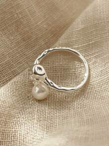 A S925 Pure Silver Faux Pearl Ring With Asymmetrical Lava Texture, Fashionable, Simple And Generous Opening Ring
