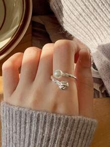 A S925 Pure Silver Faux Pearl Ring With Asymmetrical Lava Texture, Fashionable, Simple And Generous Opening Ring