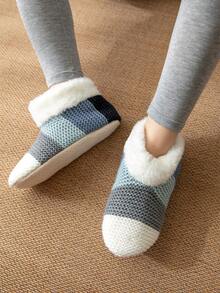 1 par de calcetines de invierno cálidos y esponjosos de franela para mujeres, calcetines antideslizantes para la casa para Navidad - Azul - Ver 3