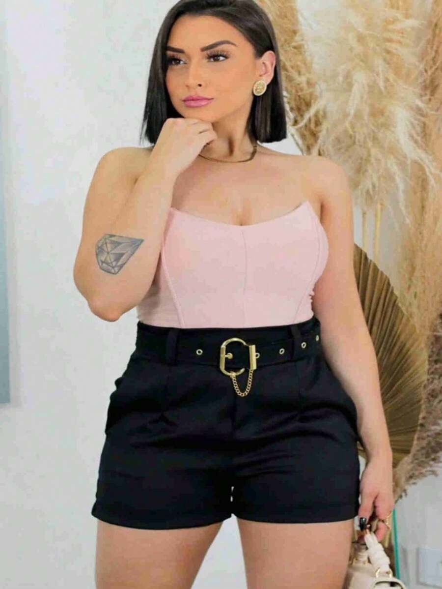 Shorts Alfaiataria Feminino Sim Cinto Encapado - Preto - Visão 1