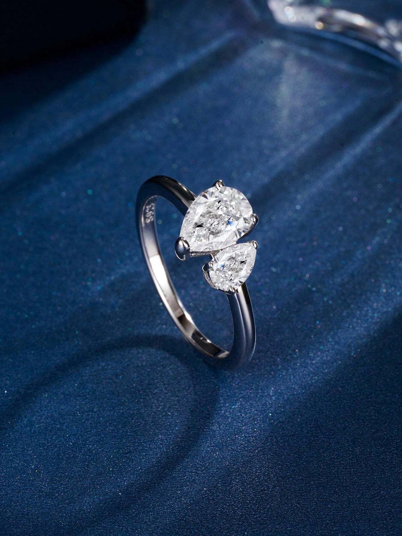 Fashionable Simplistic 18K White Gold Plated Pear Shape Double Diamond