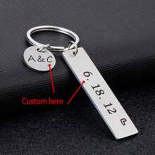 Personalized Couple Keychain, Customized Keychain Gift For Boyfriend/Girlfriend, Husband/Wife, Couple Keychain, Couple Gift - Multicolor - View 3