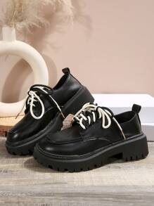 女士双色蕾丝装饰纯色圆头系带厚底乐福鞋复古风格办公室黑色真皮厚底平底鞋