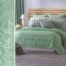 PACHICALIENTITO COVER. Concord Quilts - PISTACHE SHAGGY - View 4