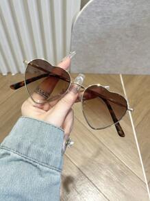 1 Pair Women's Heart-Shaped Metal Frame Tinted Lens Glasses, Suitable For Vacation, Outdoor, Beach, Summer And Other Occasions. An Essential Item For Beach And Seaside, Also An Ideal Choice For Women's Autumn/Winter Outfits, Business Casual, Valentine's Day Gifts, Summer Beach Vacation, And Outdoor Travel. - 金色 - 查看 8