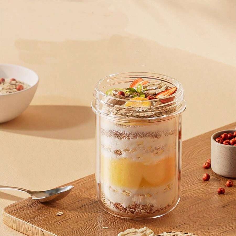 Transparent Granola Mug With Lid Comes With A Spoon And Does Not Leak