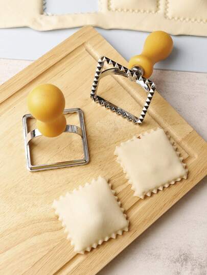 1pc Small/Large Square Plastic Handled Dumpling Mold Pastry Cutter
