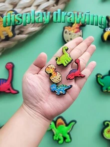 12件套恐龙系列鞋饰，包括霸王龙、翼龙、恐龙蛋、海龙等随机款式，可爱PVC材质，可用作鞋子装饰、手链、腕带，也适合作为派对小礼物。 - 彩色 - 查看 8