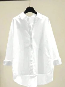 1 件女式纯色单排扣不对称下摆宽松长袖衬衫，长袖上衣