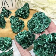 水晶有天然裂纹，没有损坏。1 件天然原始孔雀石水晶簇石，灵气水晶岩石矿物标本家居装饰水晶，装饰工艺品，增强您的家居装饰，并通过冥想家居装饰石平衡您的能量，花园装饰，生日礼物 - 綠色 - 查看 5