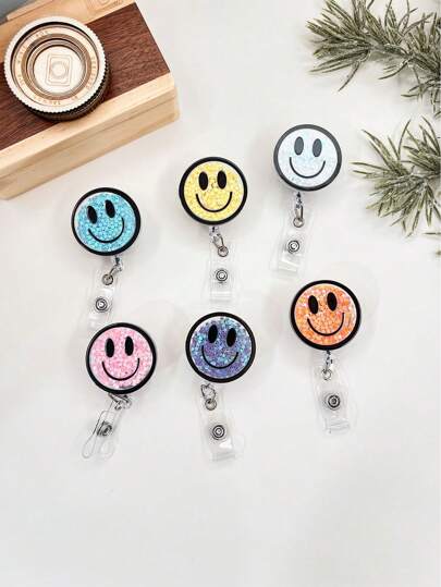 1 قطعة سلسلة مفاتيح شفافة بوجه ابتسامة من الاكريليك، بكرة شارة هوية الممرضة/الطبيب، هدايا للأصدقاء، إكسسوارات سيارة لحفلة الهالوين، تميمة حقيبة، إكسسوارات حقيبة نجمة مدرسية جميلة، إكسسوارات حقيبة Y2K جوثي، حامل بطاقة الهوية مع سلاسل
