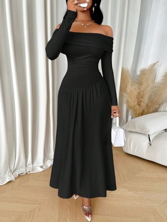 纯色露肩褶皱不对称腰长袖高雅女士长裙，适合派对约会、返校、秋冬女士服装