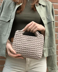 Crochet Handbag With Crossbody Strap - trái cam - Xem 3